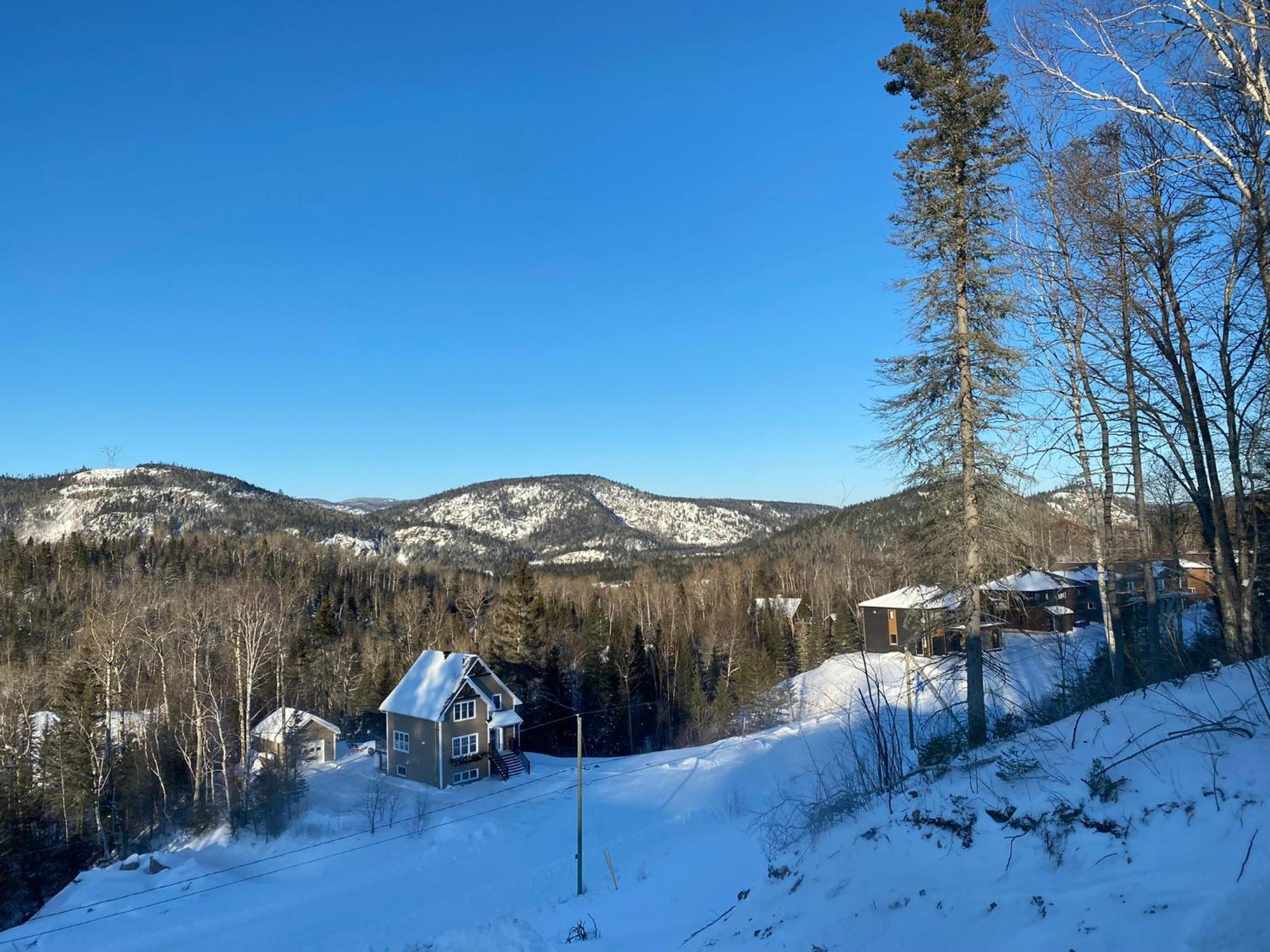 Mont Edouard De 4 Unites L'Anse-Saint-Jean